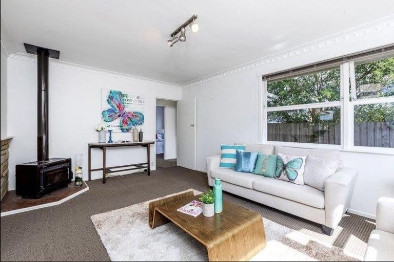 Photo of property in 14 Sunhaven Avenue, Glenfield, Auckland, 0629