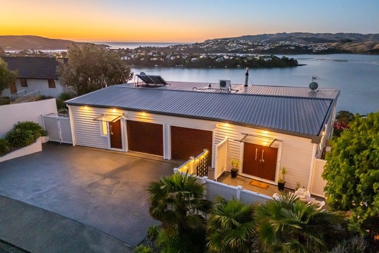 Photo of property in 22 The Anchorage, Whitby, Porirua, 5024