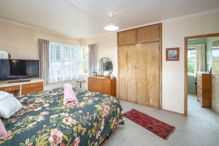 Photo of property in 12 Weka Place, Masterton, 5810