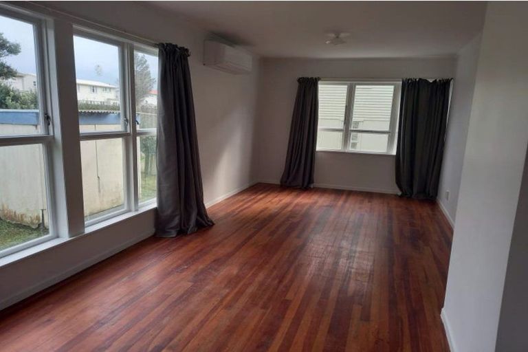 Photo of property in 79- 81 Corinna Street, Waitangirua, Porirua, 5024