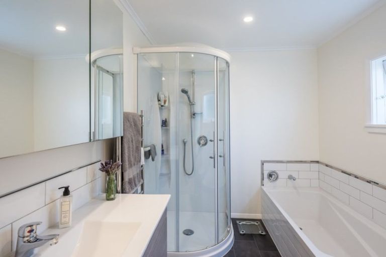 Photo of property in 65 Marine Parade, Paraparaumu Beach, Paraparaumu, 5032