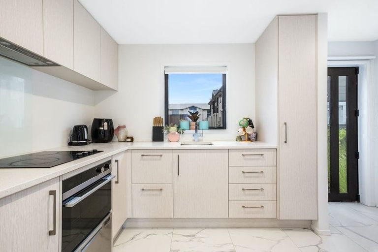 Photo of property in 4/324 Oxford Terrace, Avalon, Lower Hutt, 5011