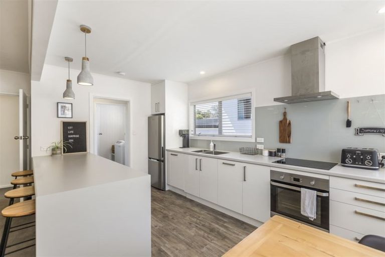 Photo of property in 41 Japonica Drive, Beach Haven, Auckland, 0626