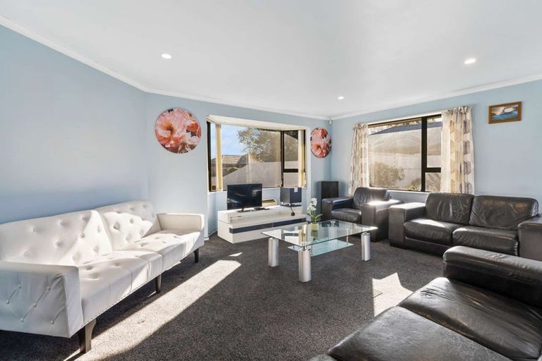 Photo of property in 7 Durrell Way, Rolleston, 7614