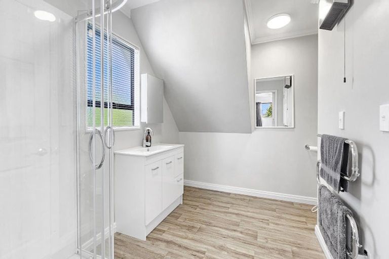 Photo of property in 8 Raukura Place, Koutu, Rotorua, 3010