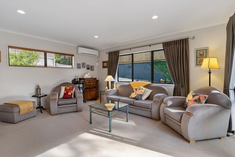 Photo of property in 11 Grovenor Drive, Orewa, 0931