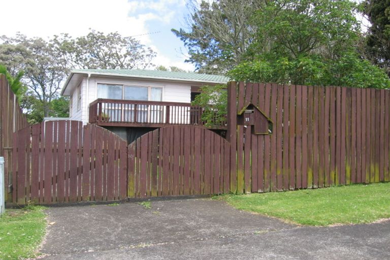 Photo of property in 11 Caringbah Drive, Papatoetoe, Auckland, 2025