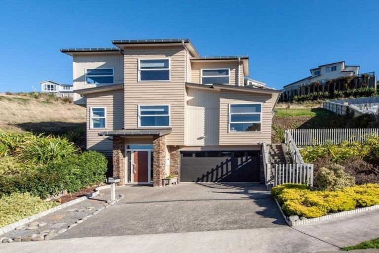 Photo of property in 23 Melksham Drive, Churton Park, Wellington, 6037