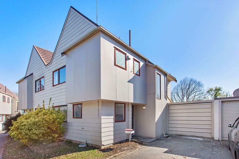 Photo of property in 7/19a Gray Avenue, Mangere East, Auckland, 2024