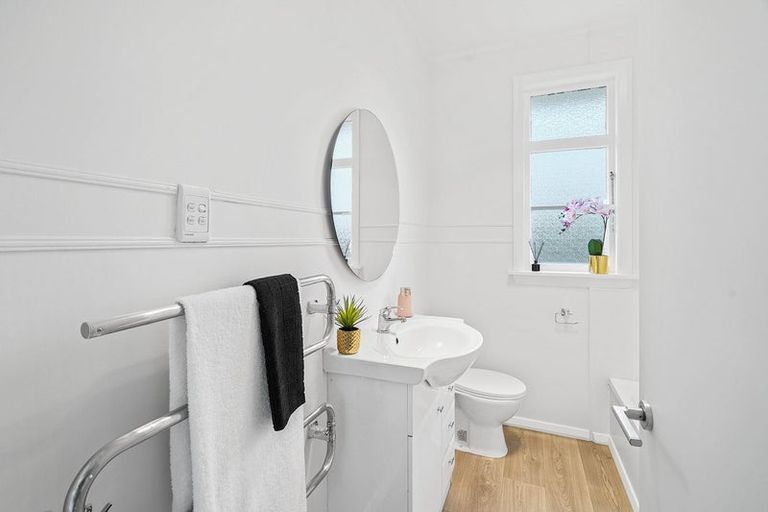 Photo of property in 18 Shands Road, Hornby, Christchurch, 8042