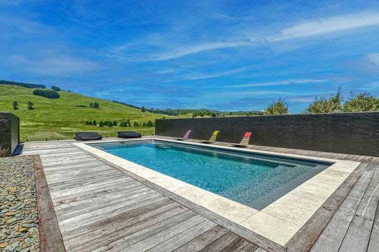Photo of property in 14 The Fairways, Kinloch, Taupo, 3377