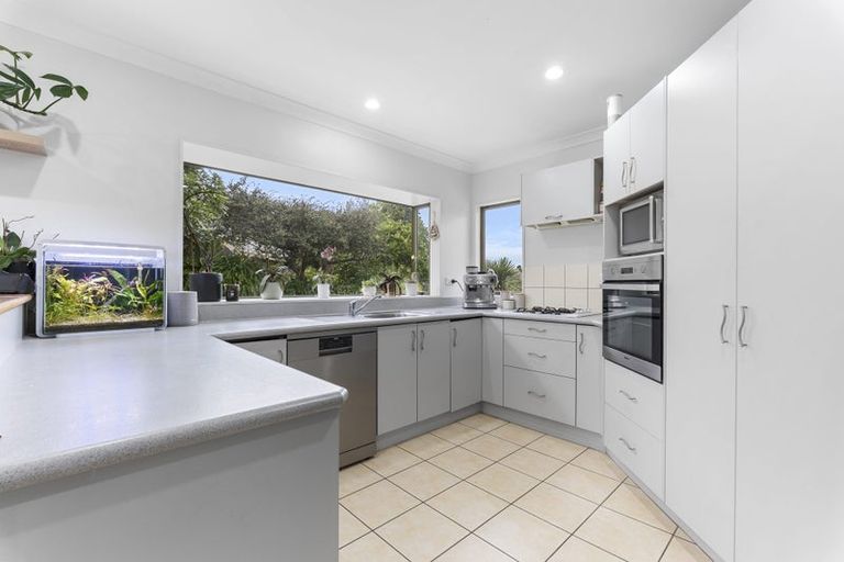 Photo of property in 18 Parris Street, Moturoa, New Plymouth, 4310