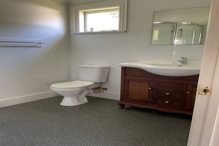 Photo of property in 305 Paparata Road, Bombay, 2675