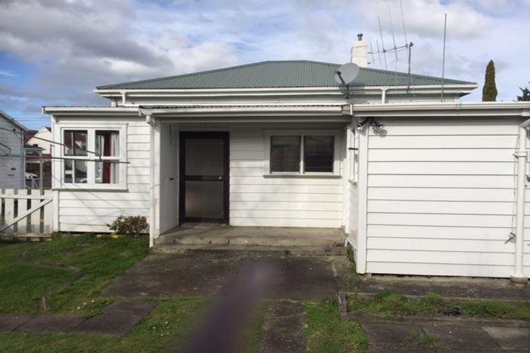 Photo of property in 16 Second Avenue, Avenues, Whangarei, 0110