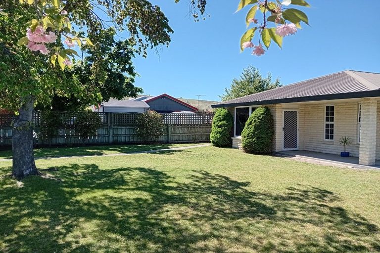 Photo of property in 2 Waldron Place, Clyde, 9330