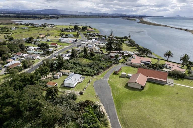 Photo of property in 44 Te Awhe Road, Maketu, 3189