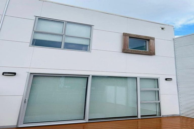 Photo of property in 49 Saddleback Grove, Karori, Wellington, 6012