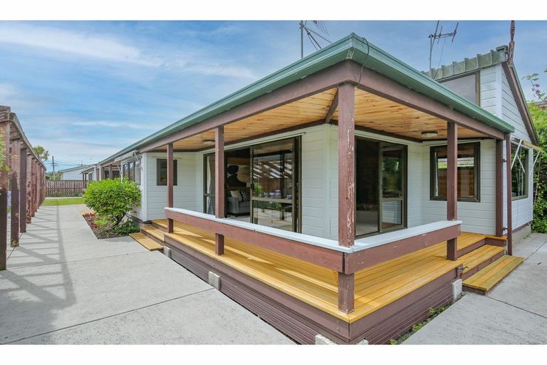 Photo of property in 238 Estuary Road, South New Brighton, Christchurch, 8062