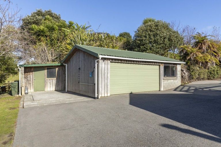 Photo of property in 62e Poplar Grove, Whalers Gate, New Plymouth, 4310