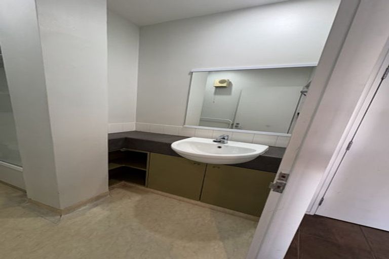 Photo of property in Hume House, 13/152 The Terrace, Wellington Central, Wellington, 6011