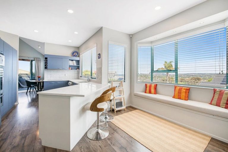 Photo of property in 12 Ascot Way, Orewa, 0931