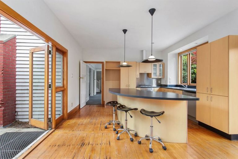 Photo of property in 56 Totara Street, Fendalton, Christchurch, 8041