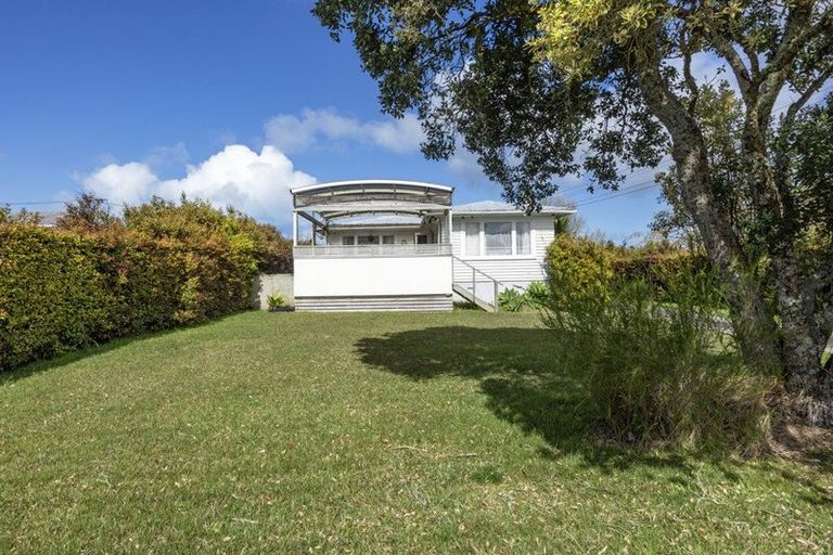Photo of property in 32 Ribblesdale Road, Henderson, Auckland, 0612