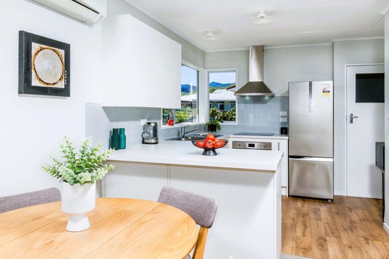 Photo of property in 2/11 Exeter Street, Stoke, Nelson, 7011