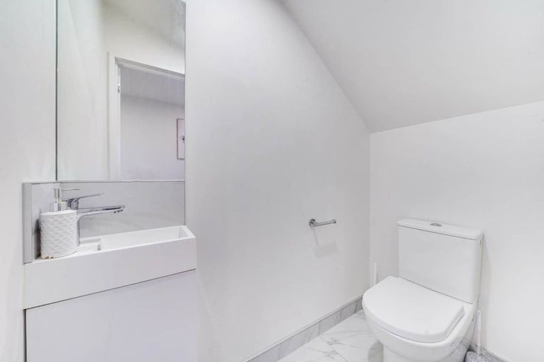 Photo of property in 2 Creekside Way, Flat Bush, Auckland, 2019