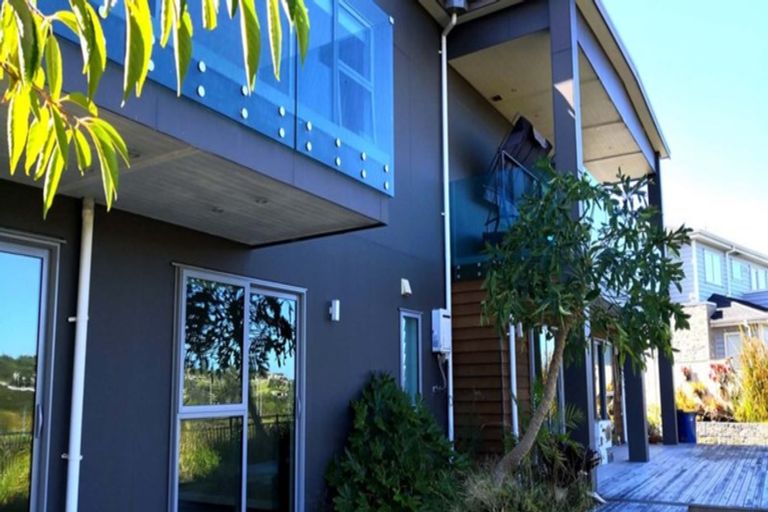 Photo of property in 26 Remuremu Street, Long Bay, Auckland, 0630