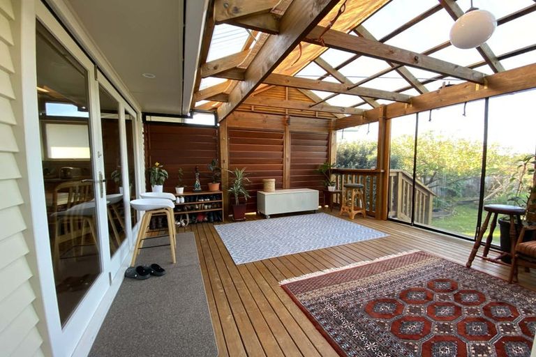 Photo of property in 44 Smythe Road, Henderson, Auckland, 0612