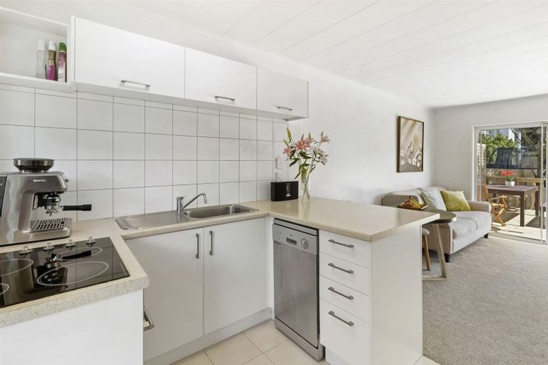 Photo of property in 126 Stredwick Drive, Torbay, Auckland, 0630