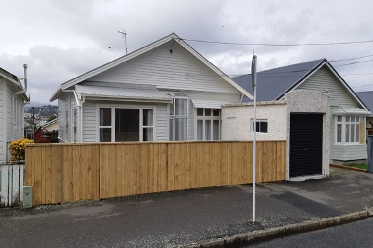 Photo of property in 29 Freyberg Street, Lyall Bay, Wellington, 6022