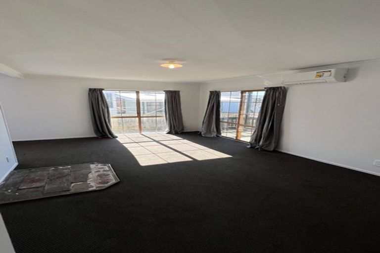 Photo of property in 16 Goldnib Place, Randwick Park, Auckland, 2105