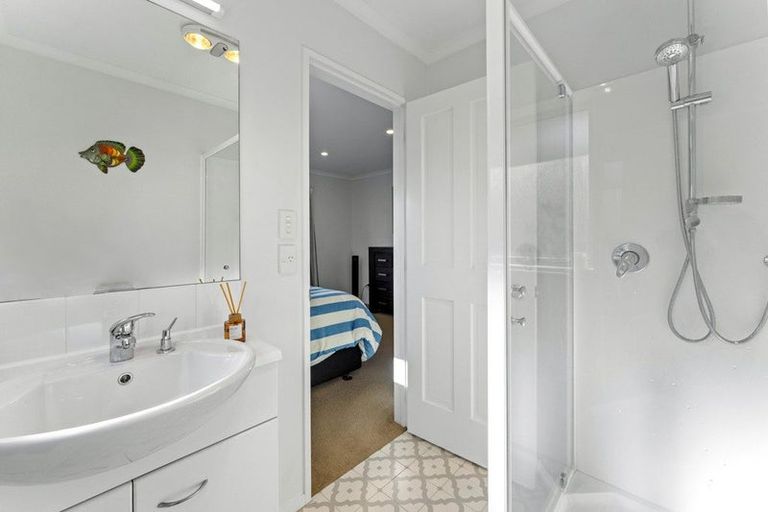 Photo of property in 7 Omana Avenue, Shelly Beach, Helensville, 0874