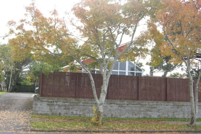 Photo of property in 25b Fortunes Road, Half Moon Bay, Auckland, 2012