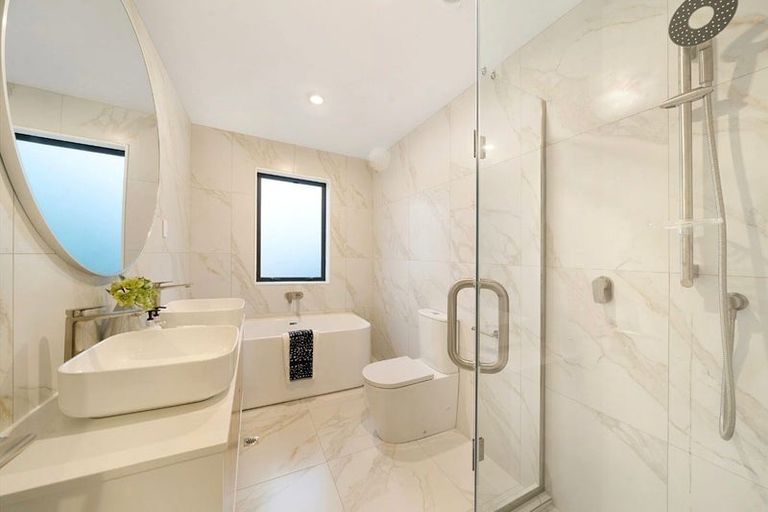 Photo of property in 11b Hebron Road, Waiake, Auckland, 0630