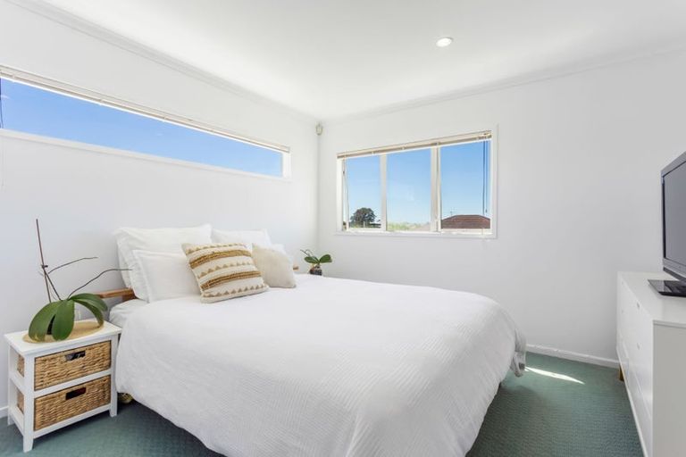 Photo of property in 418a Old Te Atatu Road, Te Atatu Peninsula, Auckland, 0610