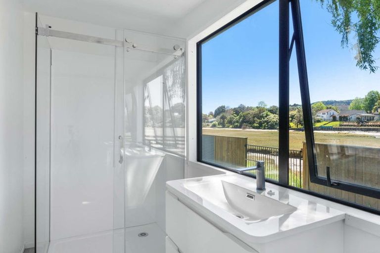 Photo of property in 2 Cobden Street, Gisborne, 4010