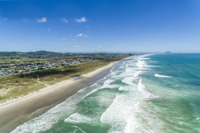 Photo of property in 170 Dickson Road, Papamoa Beach, Papamoa, 3118