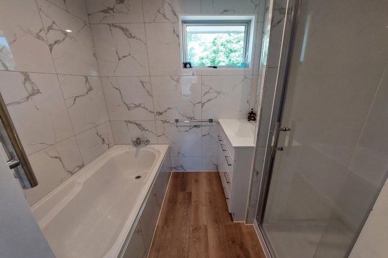 Photo of property in 39b Oakley Crescent, Hornby, Christchurch, 8042