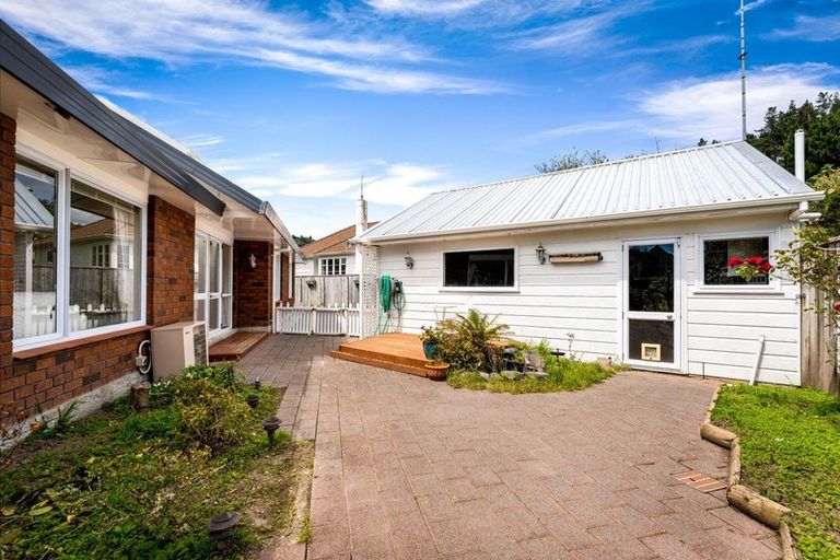 Photo of property in 2/21 Sharpe Crescent, Wainuiomata, Lower Hutt, 5014
