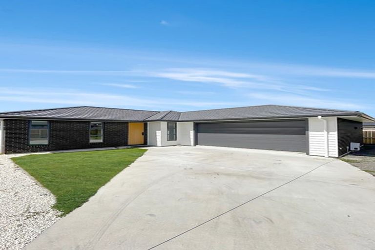 Photo of property in 19 Oldfield Lane, Marton, 4710