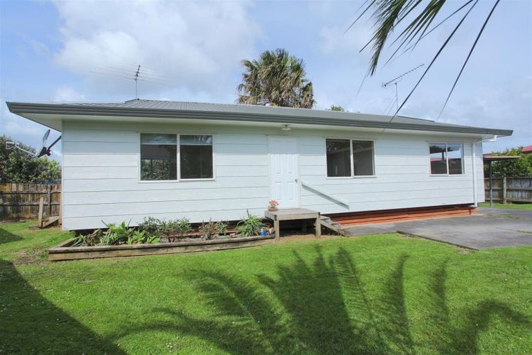 Photo of property in 2/62 Walworth Avenue, Pakuranga Heights, Auckland, 2010