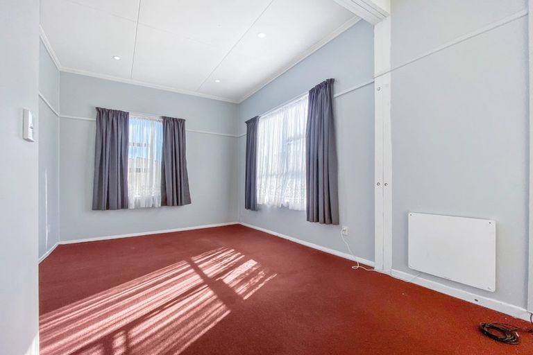 Photo of property in 151a The Parade, Island Bay, Wellington, 6023