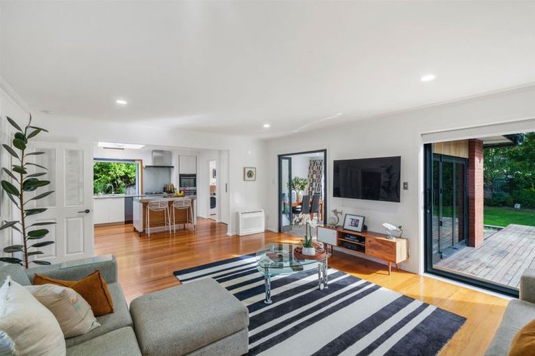 Photo of property in 4 Elwyn Place, Avonhead, Christchurch, 8042