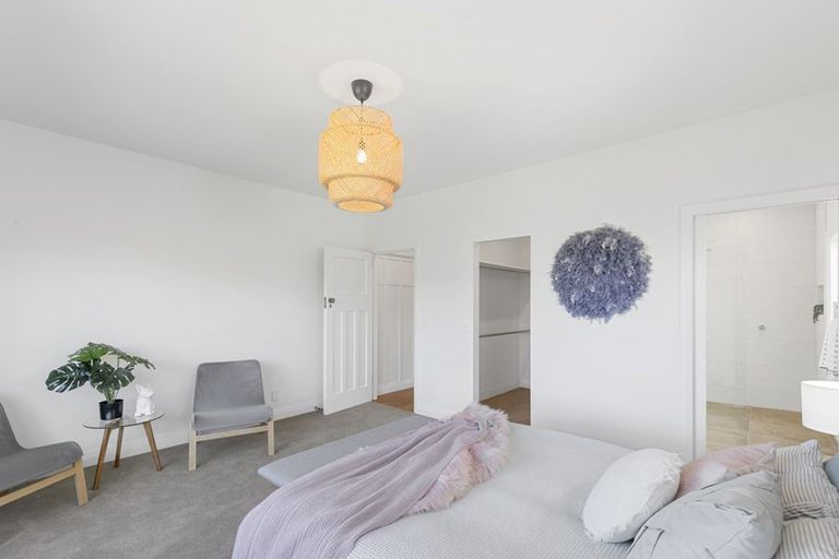 Photo of property in 7 Ranui Crescent, Khandallah, Wellington, 6035