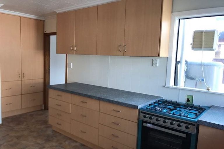 Photo of property in 17 Rua Street, Lyall Bay, Wellington, 6022