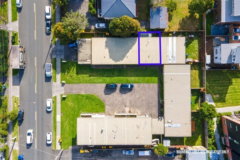 Photo of property in 3/5 Keeling Road, Henderson, Auckland, 0612