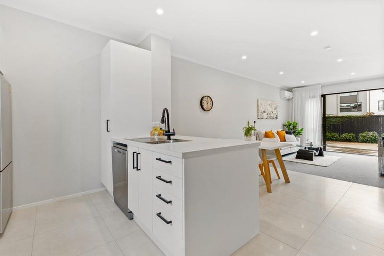 Photo of property in 40 Ringa Matau Road, Hobsonville, Auckland, 0616